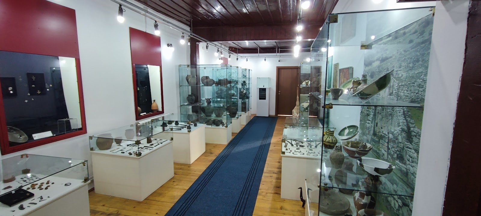 manastir u okolini